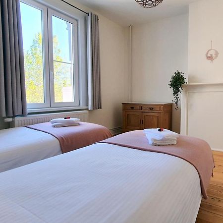 Trendy, Authentieke Woning Met Groot Terras En Tuin Villa Брюж Екстериор снимка