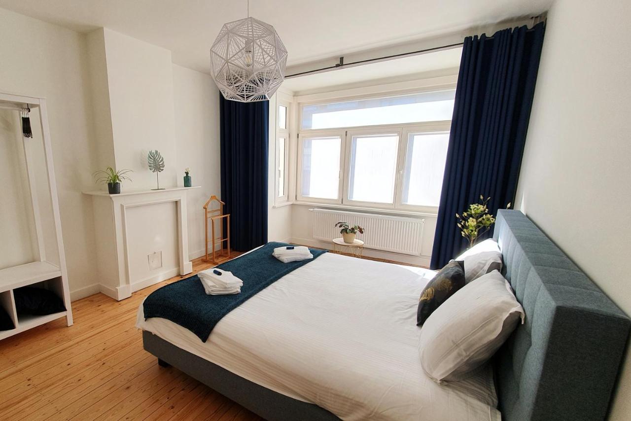 Trendy, Authentieke Woning Met Groot Terras En Tuin Villa Брюж Екстериор снимка
