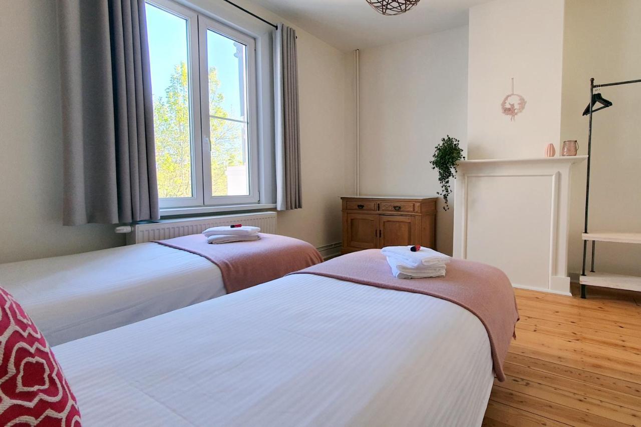 Trendy, Authentieke Woning Met Groot Terras En Tuin Villa Брюж Екстериор снимка