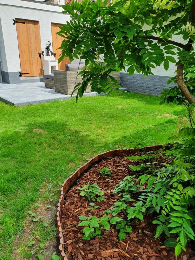 Trendy, Authentieke Woning Met Groot Terras En Tuin Villa Брюж Екстериор снимка