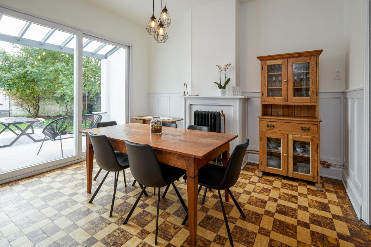 Trendy, Authentieke Woning Met Groot Terras En Tuin Villa Брюж Екстериор снимка