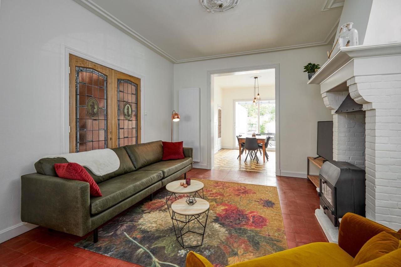Trendy, Authentieke Woning Met Groot Terras En Tuin Villa Брюж Екстериор снимка